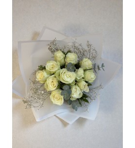 Ivory Grace – Premium Beyaz Gül Buketi